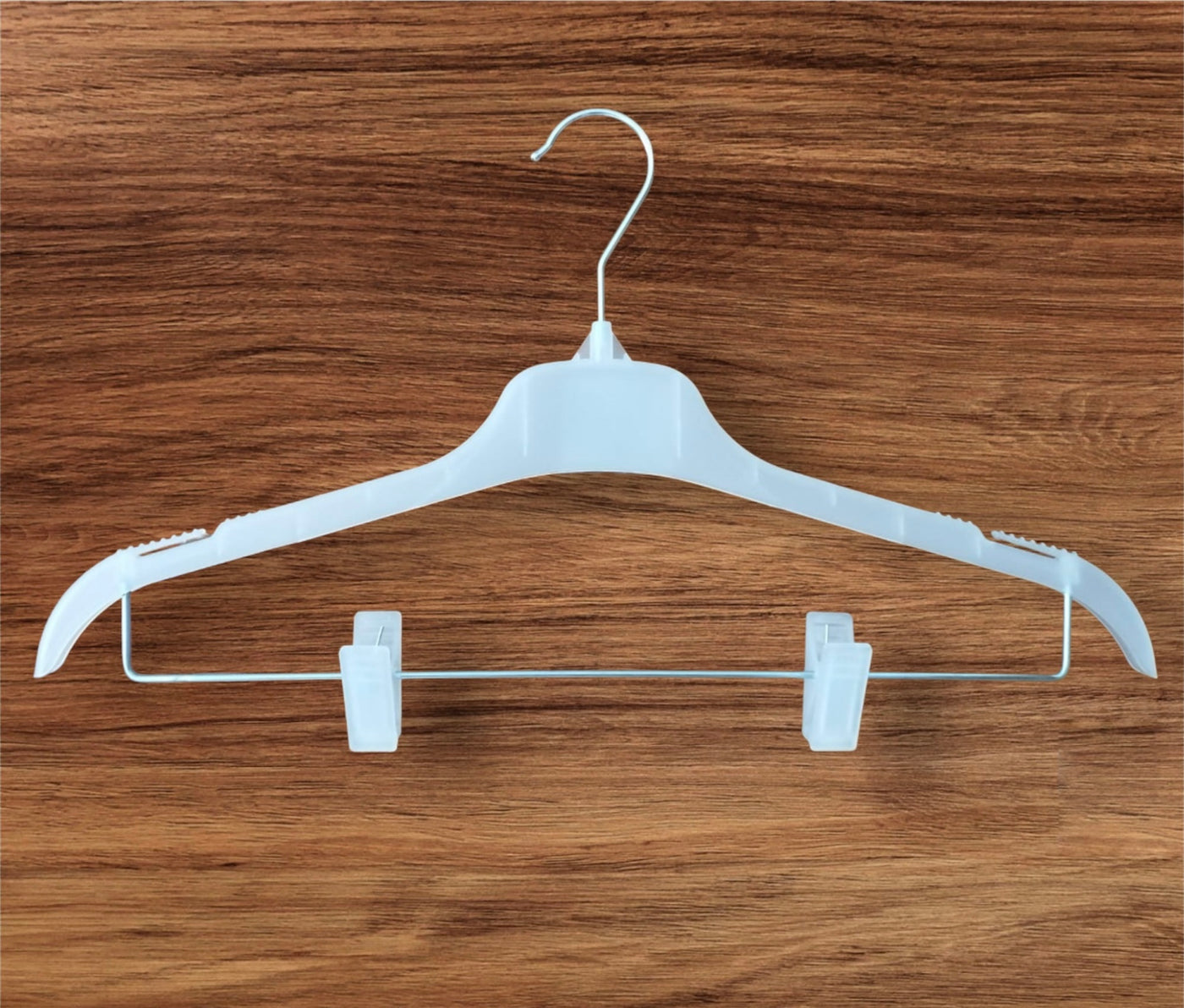 Linha KSTUN - Cabide com Barra Metálica